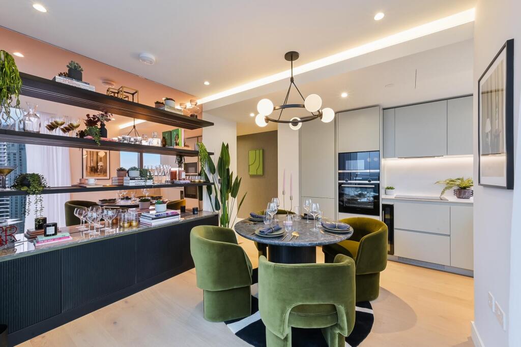 2 bed Apartment for rent in London. From Johns & Co - Canary Wharf