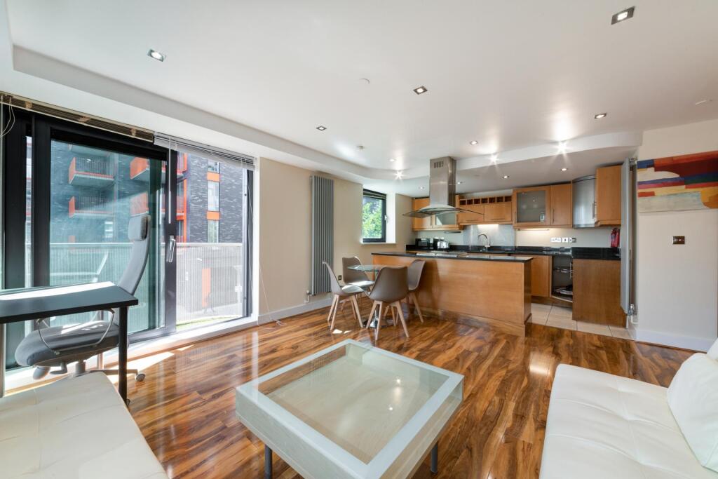 2 bed Apartment for rent in Poplar. From Johns & Co - Canary Wharf 2 bed Apartment for rent in Poplar. From Johns & Co - Canary Wharf