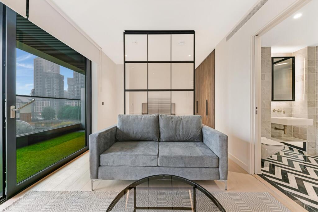 4 bed Apartment for rent in Poplar. From Johns & Co - Canary Wharf