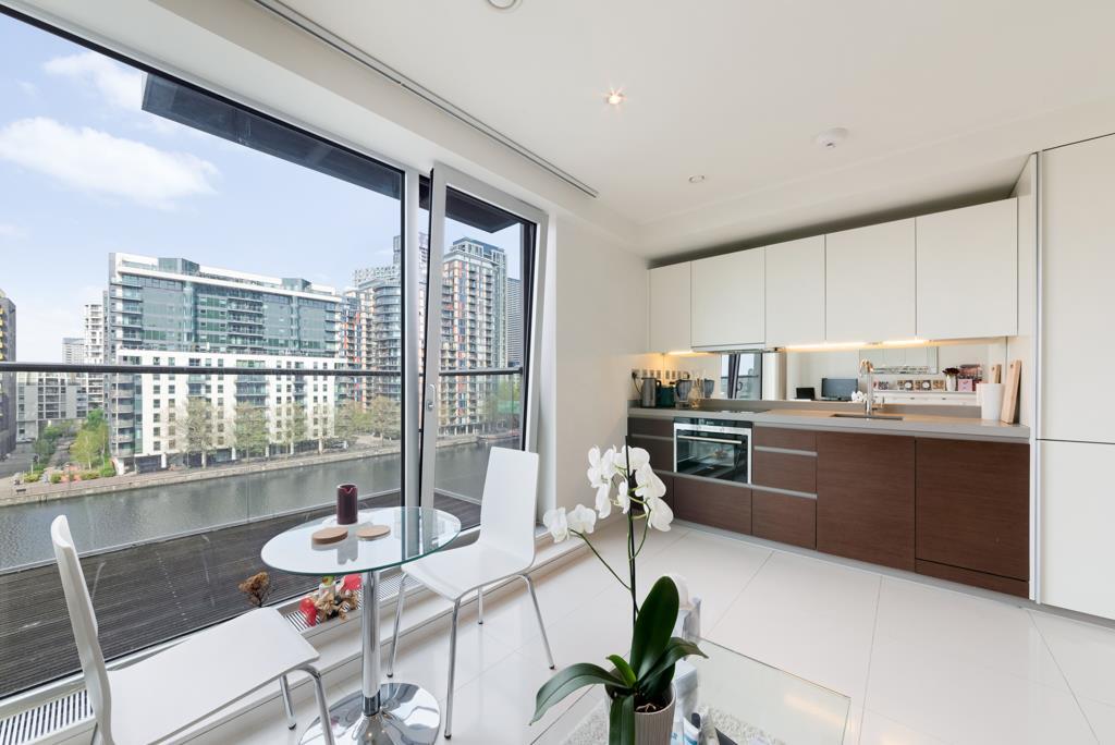 4 bed Apartment for rent in London. From Johns & Co - Canary Wharf