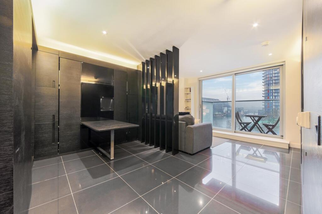 4 bed Apartment for rent in London. From Johns & Co - Canary Wharf 4 bed Apartment for rent in London. From Johns & Co - Canary Wharf