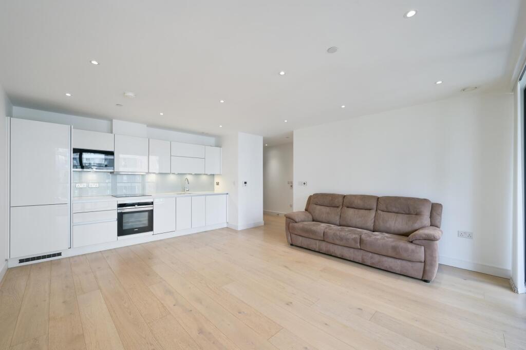 1 bed Apartment for rent in Poplar. From Johns & Co - Canary Wharf