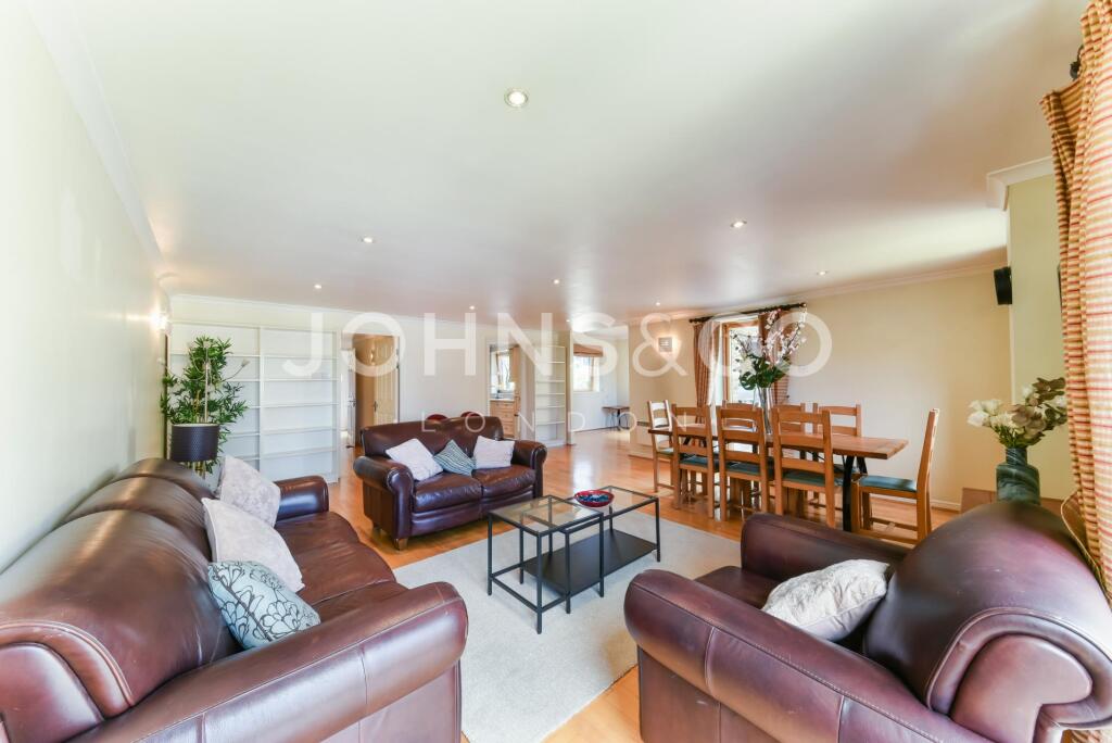 4 bed Apartment for rent in Poplar. From Johns & Co - Canary Wharf