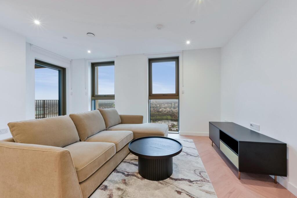 1 bed Apartment for rent in Poplar. From Johns & Co - Canary Wharf