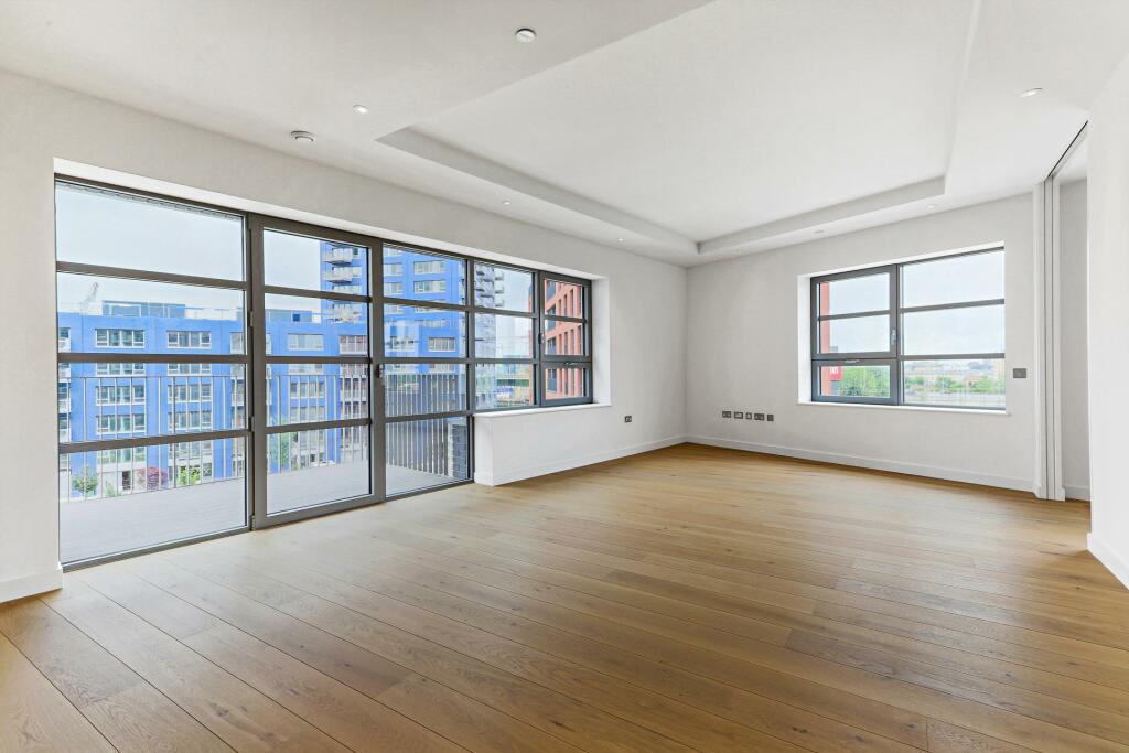 3 bed Apartment for rent in Poplar. From Johns & Co - New Providence Wharf