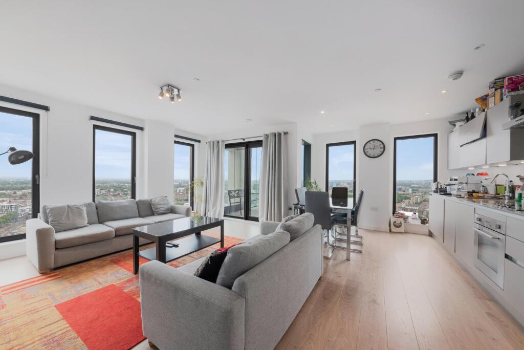 3 bed Apartment for rent in Stratford. From JOHNS&CO - New Providence Wharf