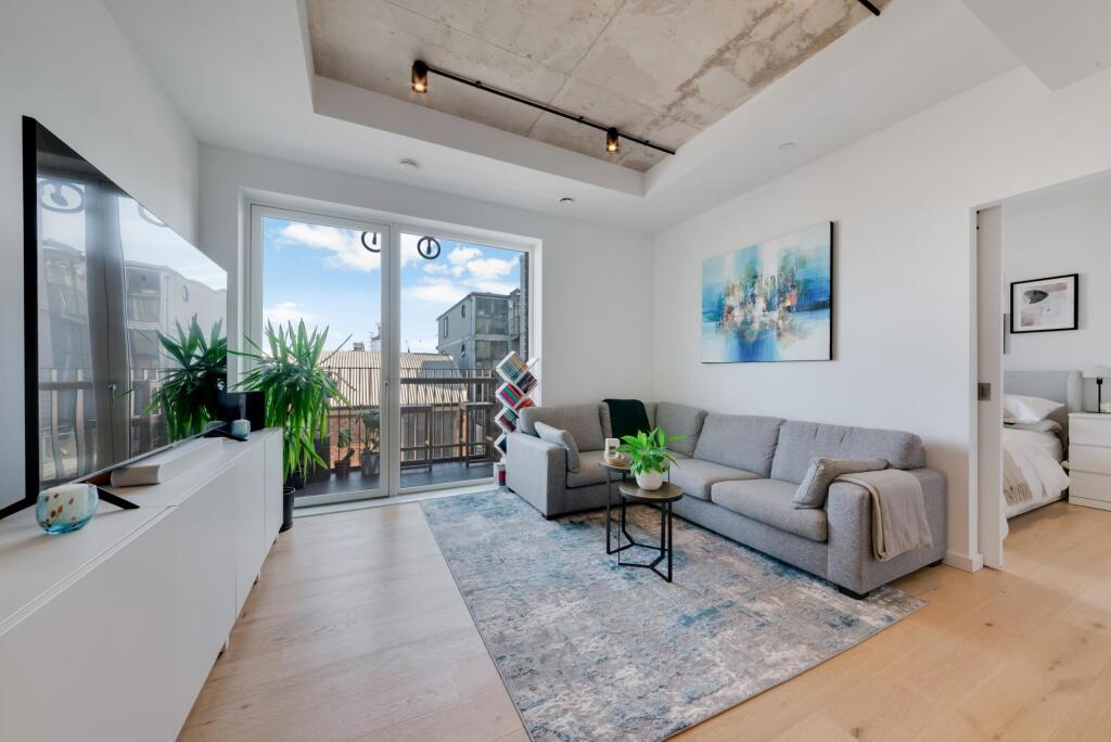 1 bed Apartment for rent in Poplar. From JOHNS&CO - New Providence Wharf
