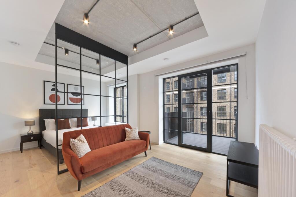 4 bed Apartment for rent in London. From JOHNS&CO - New Providence Wharf 4 bed Apartment for rent in London. From JOHNS&CO - New Providence Wharf