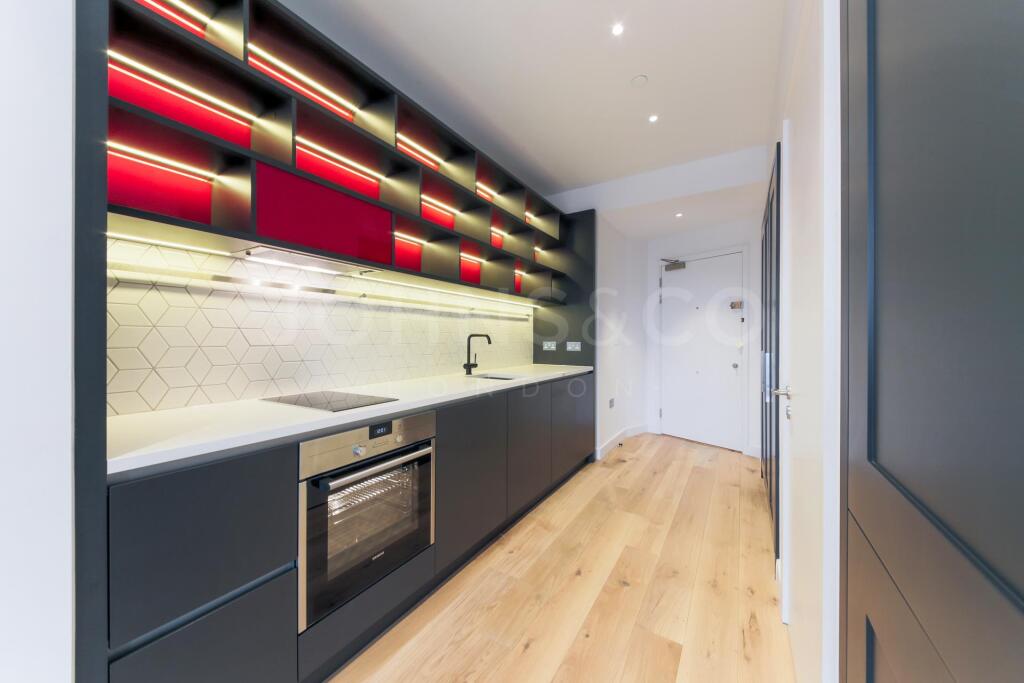 4 bed Apartment for rent in Poplar. From JOHNS&CO - New Providence Wharf