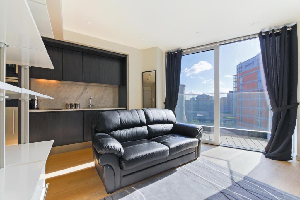 4 bed Apartment for rent in Poplar. From JOHNS&CO - New Providence Wharf 4 bed Apartment for rent in Poplar. From JOHNS&CO - New Providence Wharf