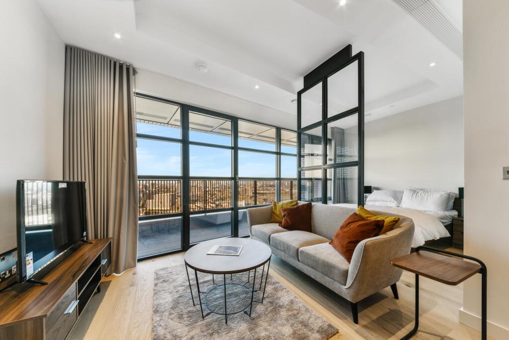 4 bed Apartment for rent in Poplar. From JOHNS&CO - New Providence Wharf