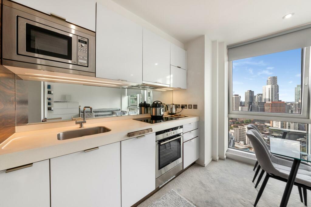 4 bed Apartment for rent in Poplar. From JOHNS&CO - New Providence Wharf
