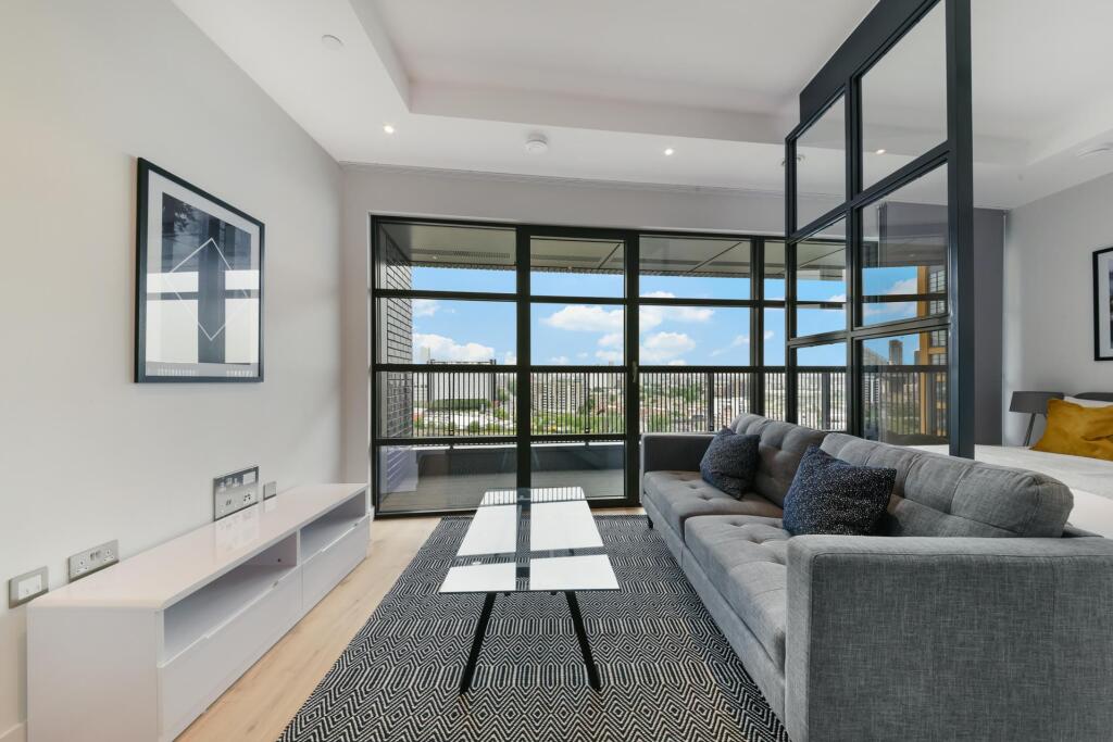4 bed Apartment for rent in Poplar. From JOHNS&CO - New Providence Wharf