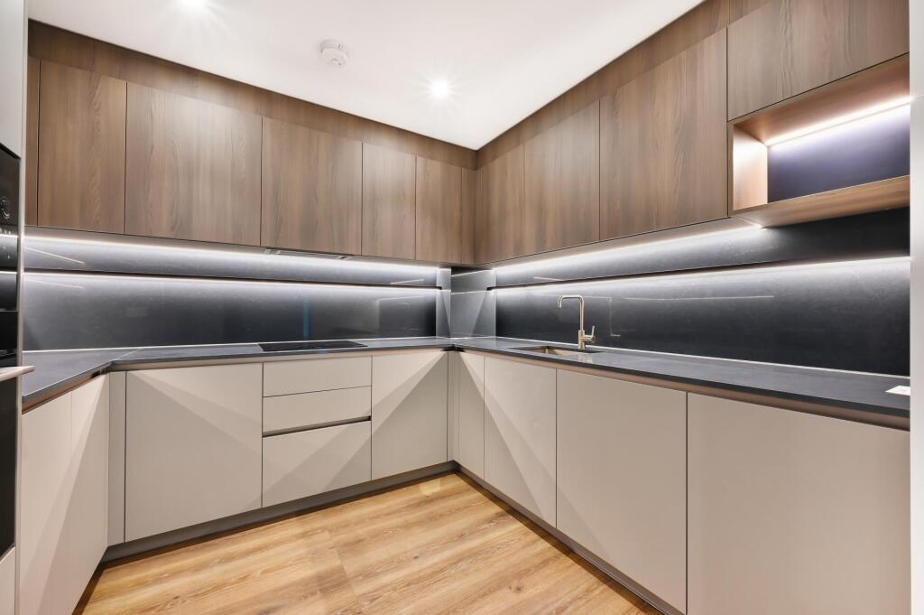 2 bed Apartment for rent in Bow. From JOHNS&CO - New Providence Wharf 2 bed Apartment for rent in Bow. From JOHNS&CO - New Providence Wharf