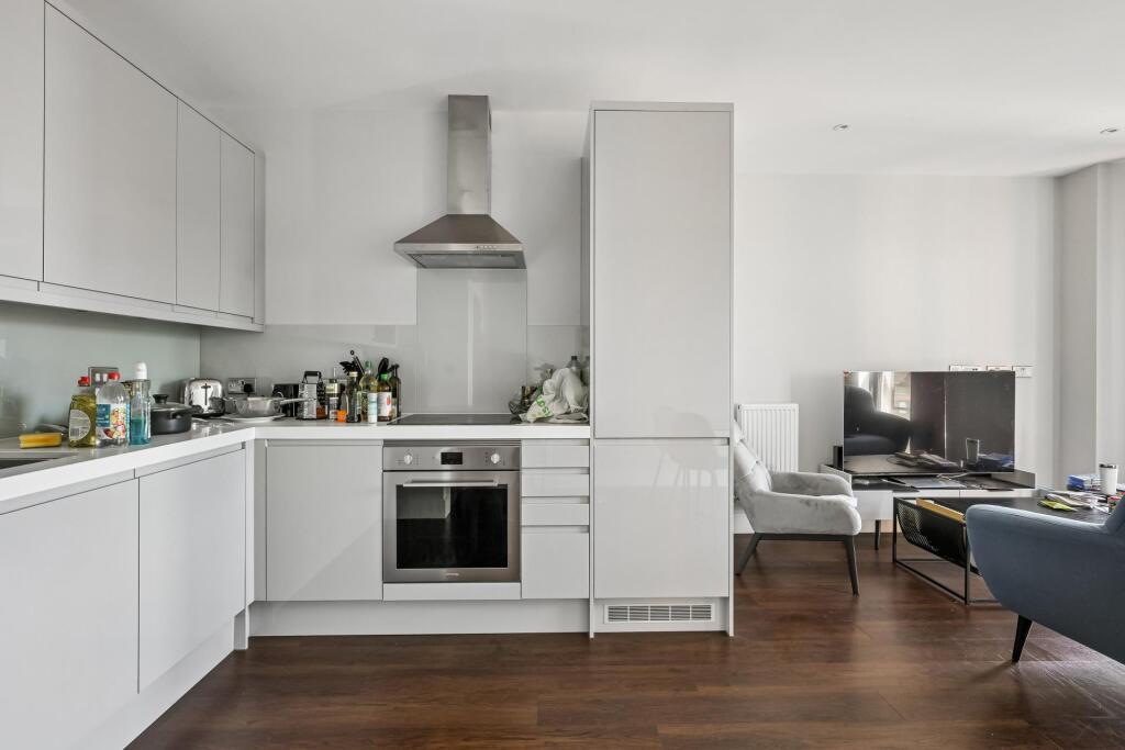 1 bed Apartment for rent in Poplar. From JOHNS&CO - New Providence Wharf