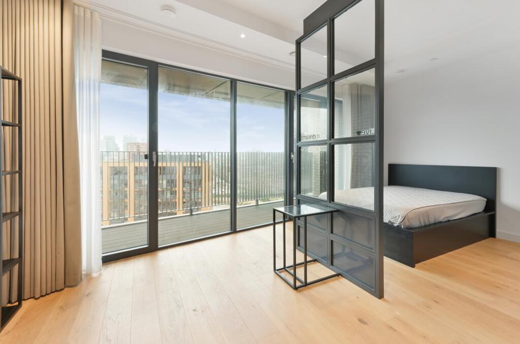 0 bed Apartment for rent in Poplar. From JOHNS&CO - New Providence Wharf
