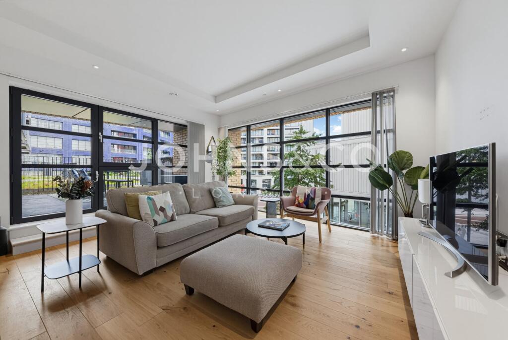 3 bed Apartment for rent in Poplar. From JOHNS&CO - New Providence Wharf