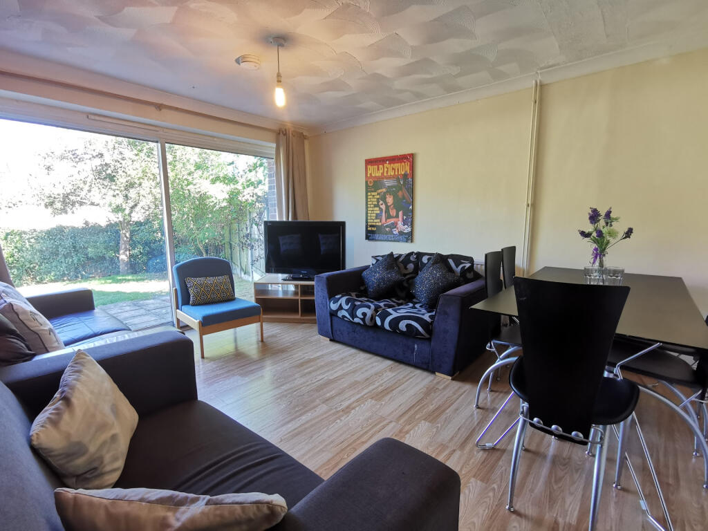 7 bed Detached for rent in Canterbury. From JG Student Lets Ltd - Kent