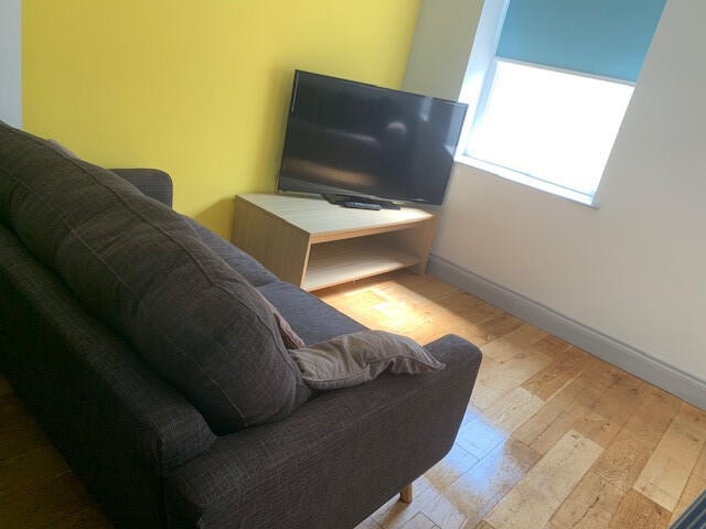 3 bed Detached for rent in Lower Twydall. From JG Student Lets Ltd - Kent 3 bed Detached for rent in Lower Twydall. From JG Student Lets Ltd - Kent