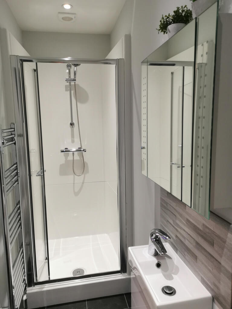 1 bed Private Halls for rent in Gillingham. From JG Student Lets Ltd - Kent