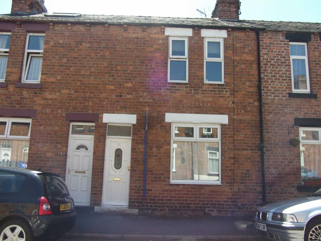3 bed Mid Terraced House for rent in Ripon. From Joplings - Rippon