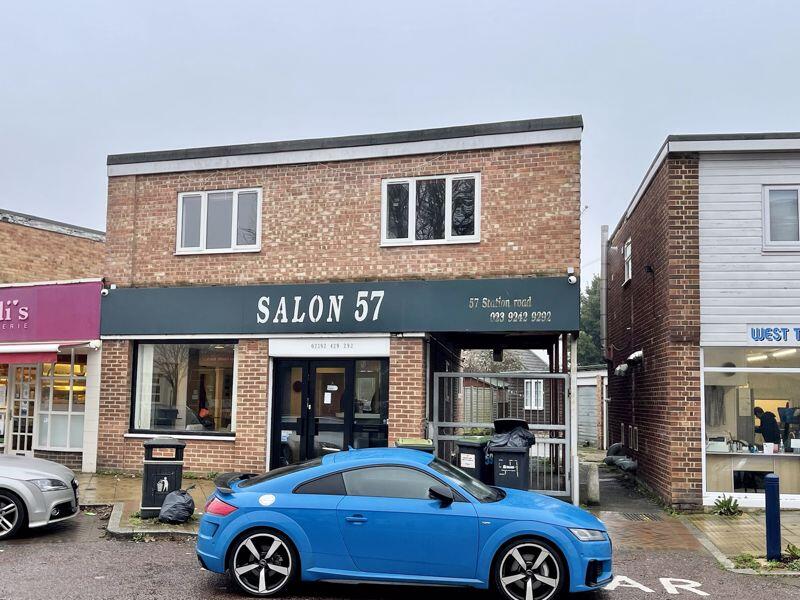 2 bed 1st Floor Flat for rent in Fleet. From Geoff Foot Estate Agents - Hayling Island