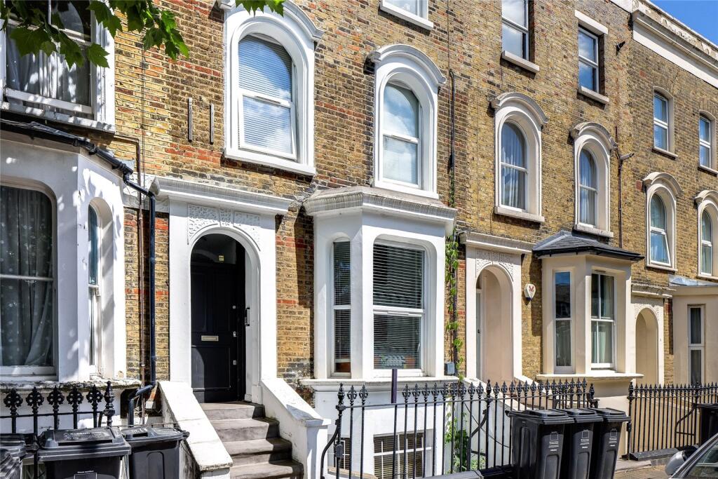 1 bed 1st Floor Flat for rent in London. From Keatons - Hackney - Mare Street