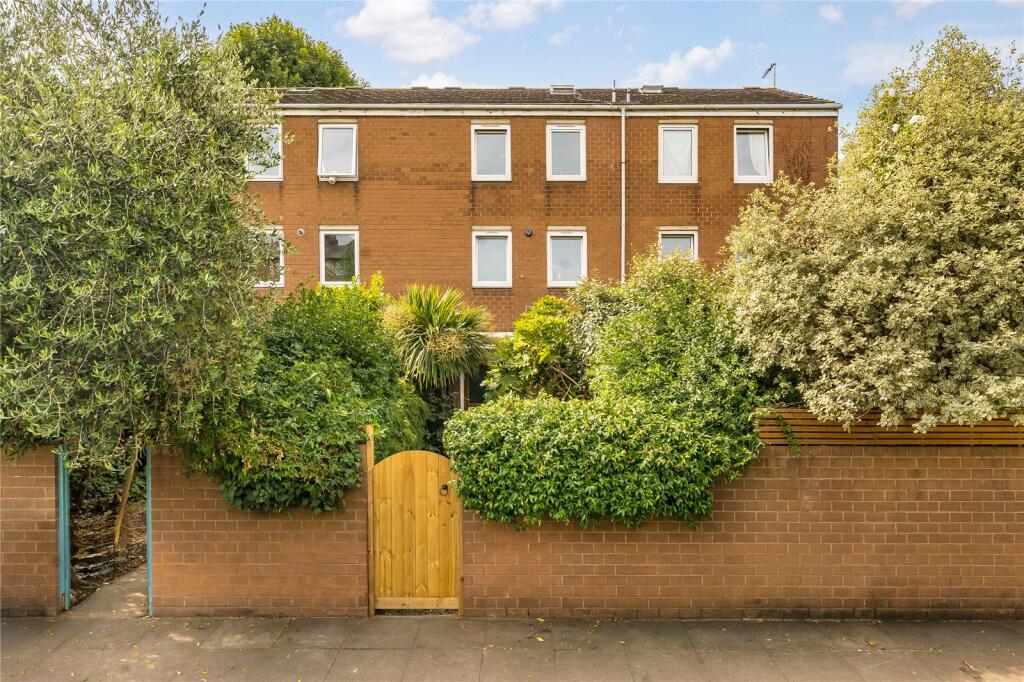 2 bed Annexe for rent in London. From Keatons - Hackney - Mare Street