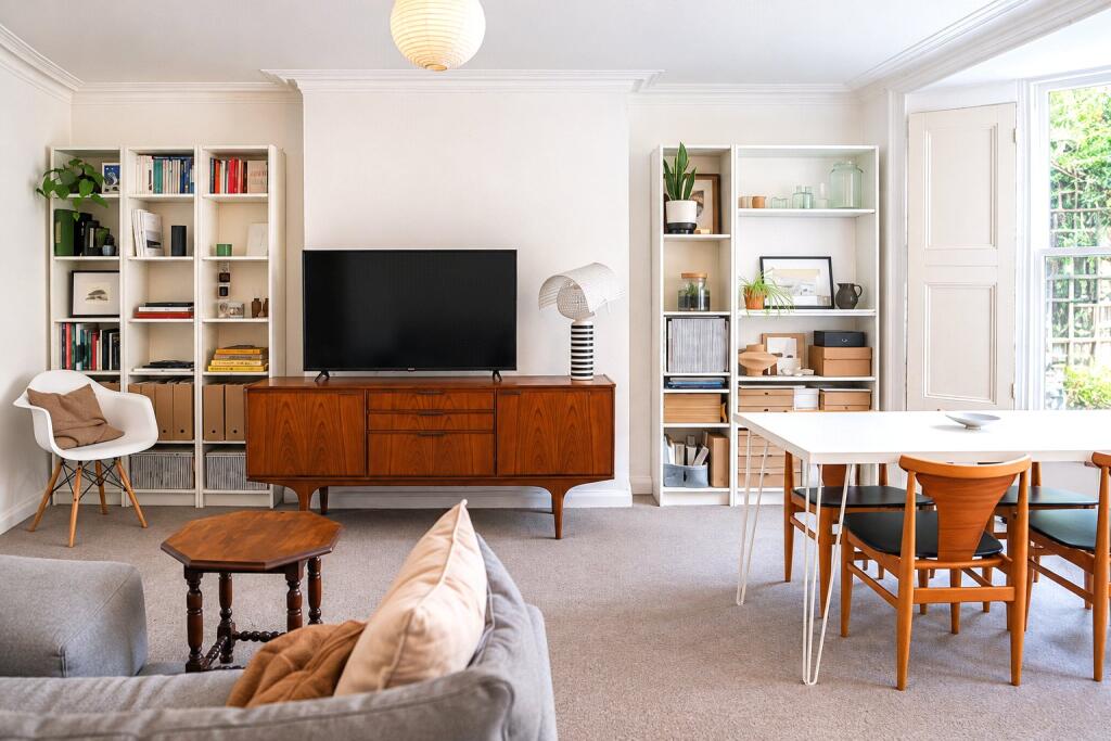 1 bed 1st Floor Flat for rent in London. From Keatons - Hackney - Mare Street 1 bed 1st Floor Flat for rent in London. From Keatons - Hackney - Mare Street