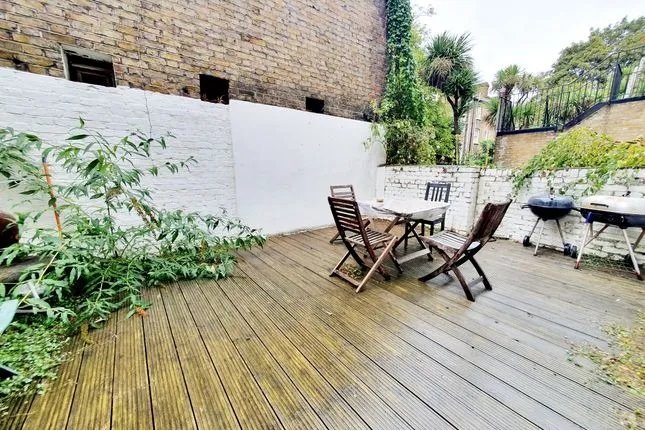 4 bed Flat for rent in Kings cross. From Living Space