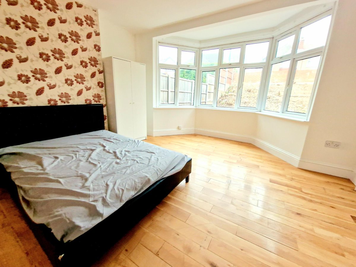 1 bed Room for rent in Willesden. From Living Space