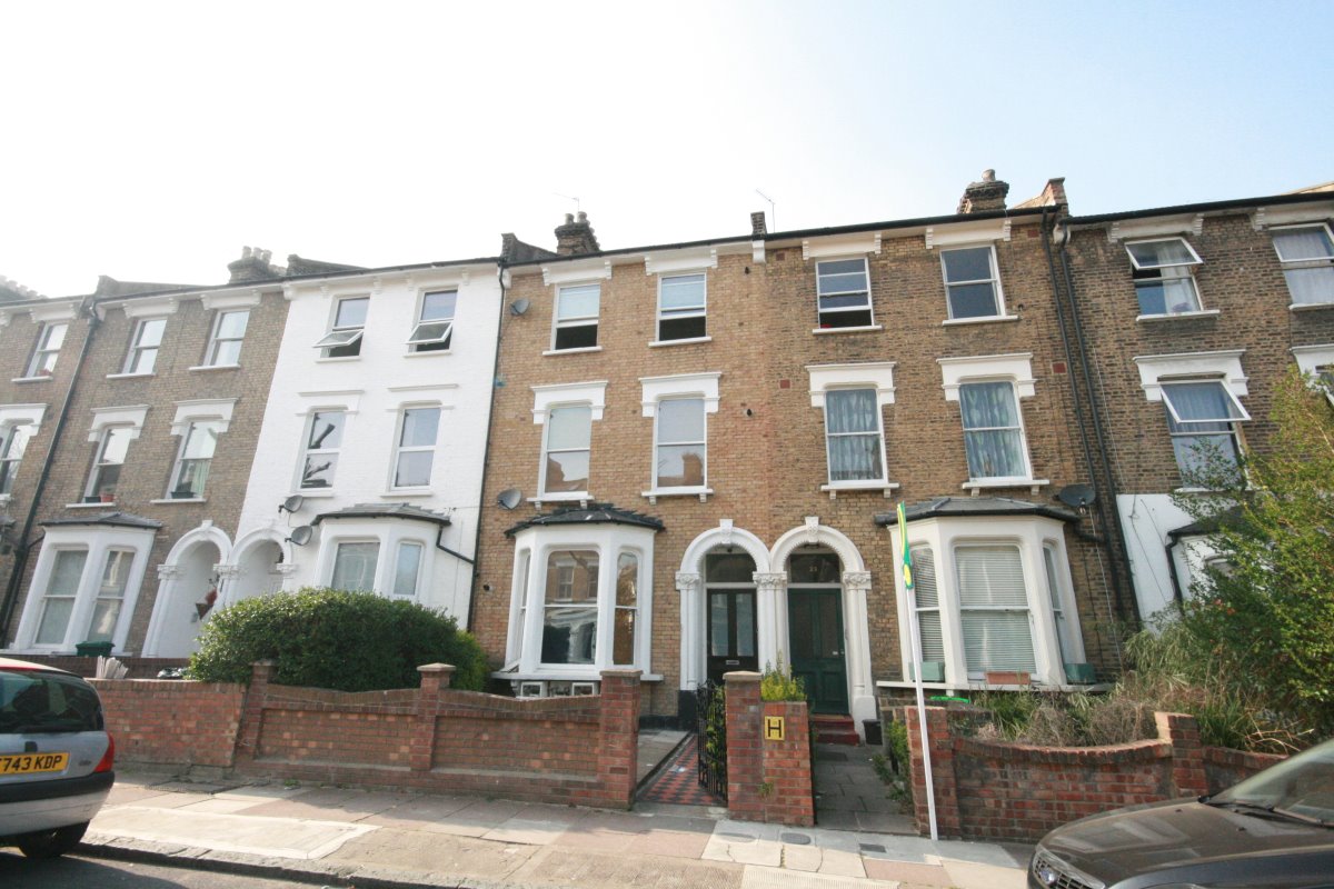 3 bed Flat for rent in Holloway. From Living Space