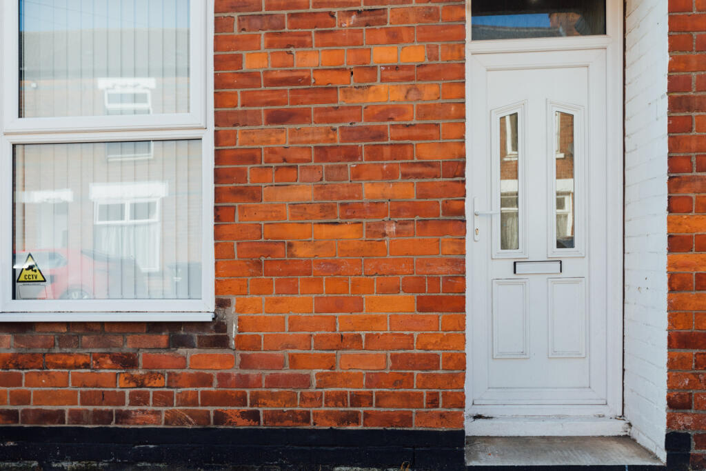 2 bed Detached for rent in Hull. From Loc8me - Covering Hull