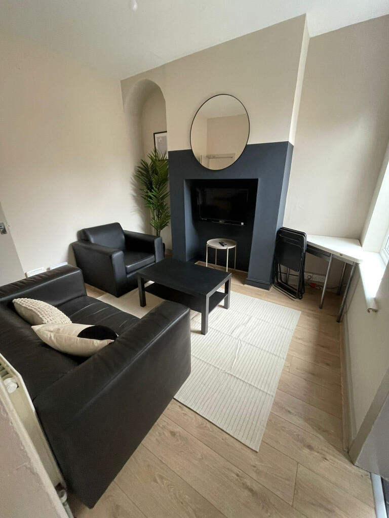 3 bed Detached for rent in Hull. From Loc8me - Covering Hull