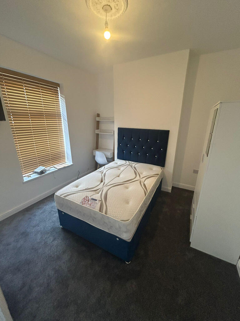 3 bed Detached for rent in Hull. From Loc8me - Covering Hull