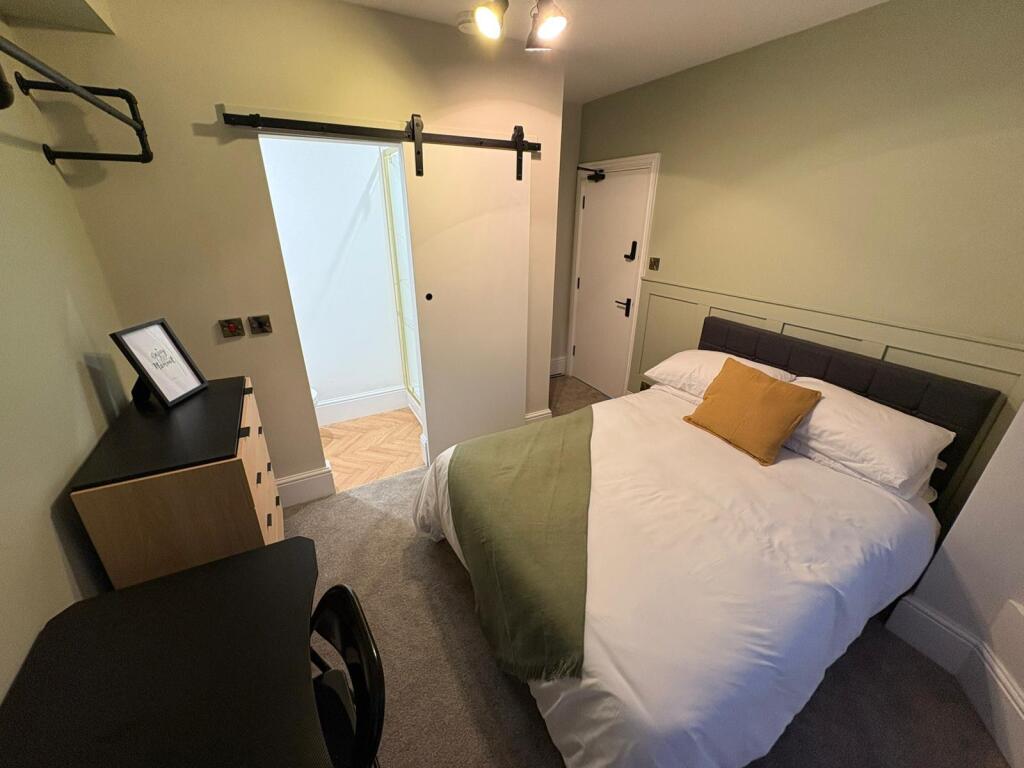 4 bed Detached for rent in Hull. From Loc8me - Covering Hull