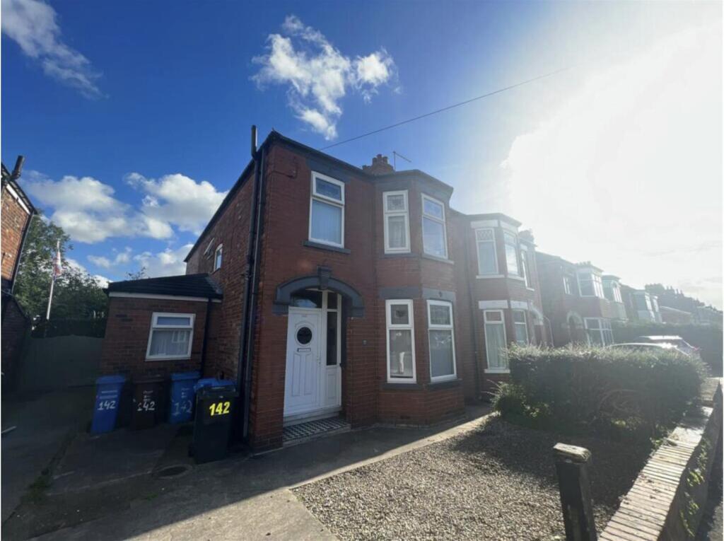 5 bed Detached for rent in Hull. From Loc8me - Covering Hull