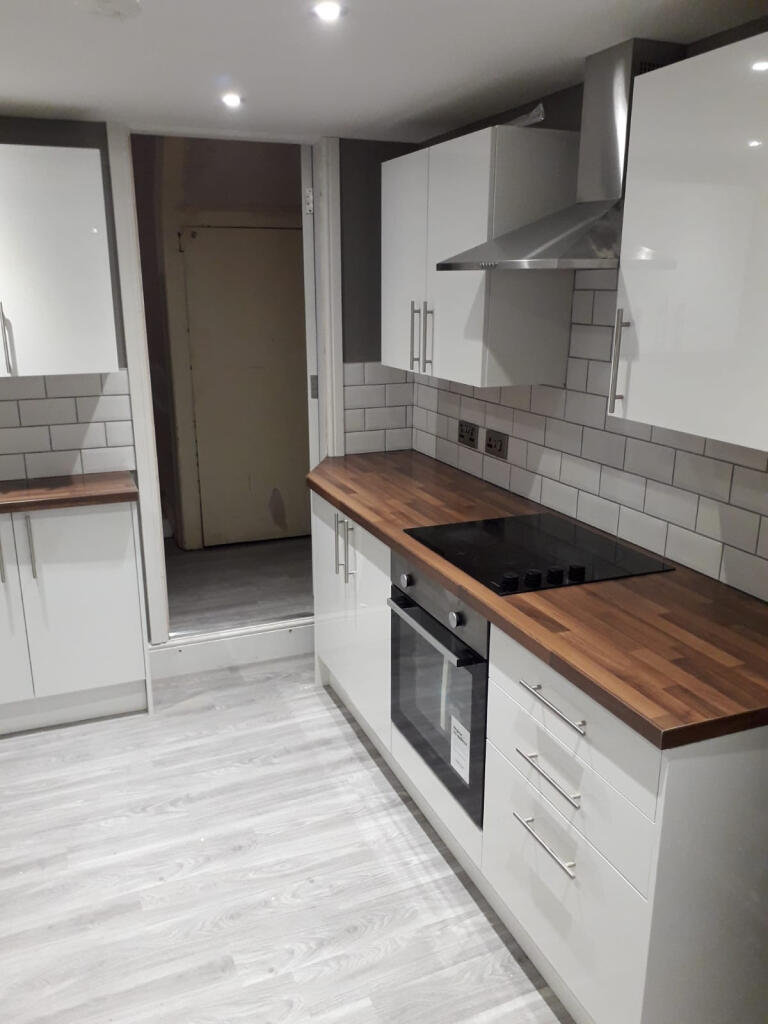 4 bed Detached for rent in Dunswell. From Loc8me - Covering Hull