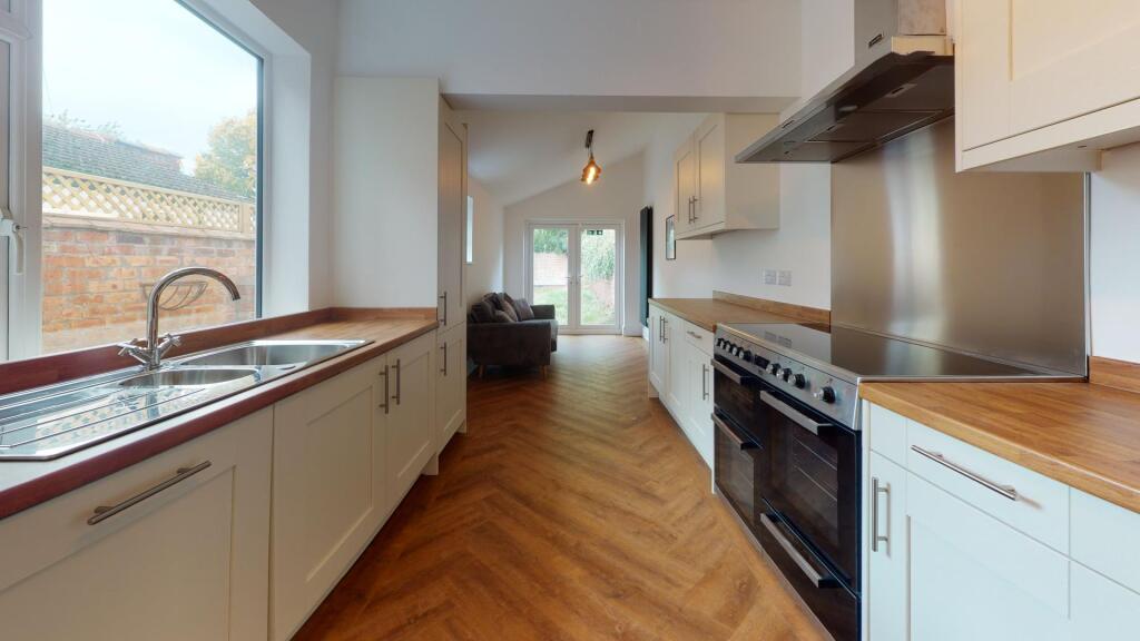 6 bed Detached for rent in Lincoln. From Loc8me - Covering Lincoln