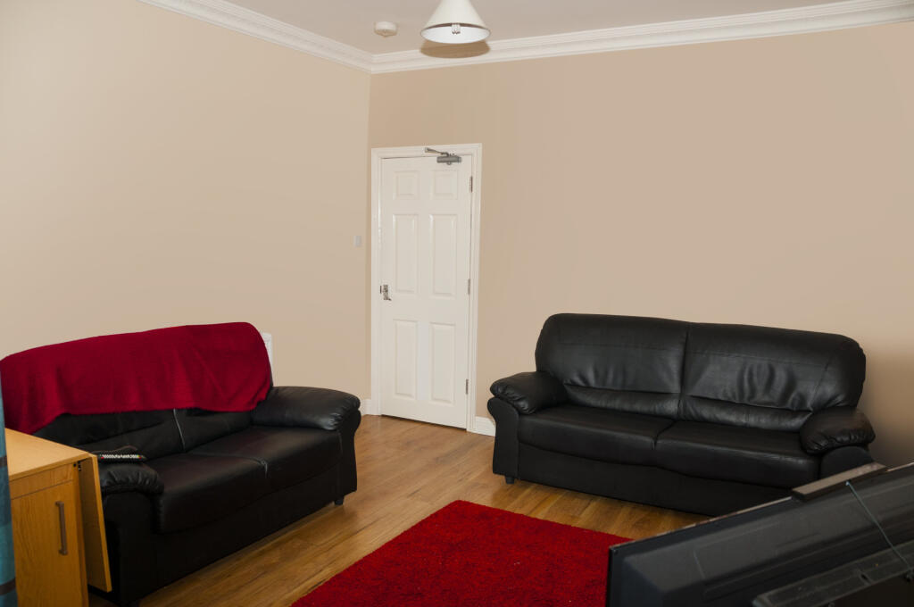 5 bed Detached for rent in Lincoln. From Loc8me - Covering Lincoln