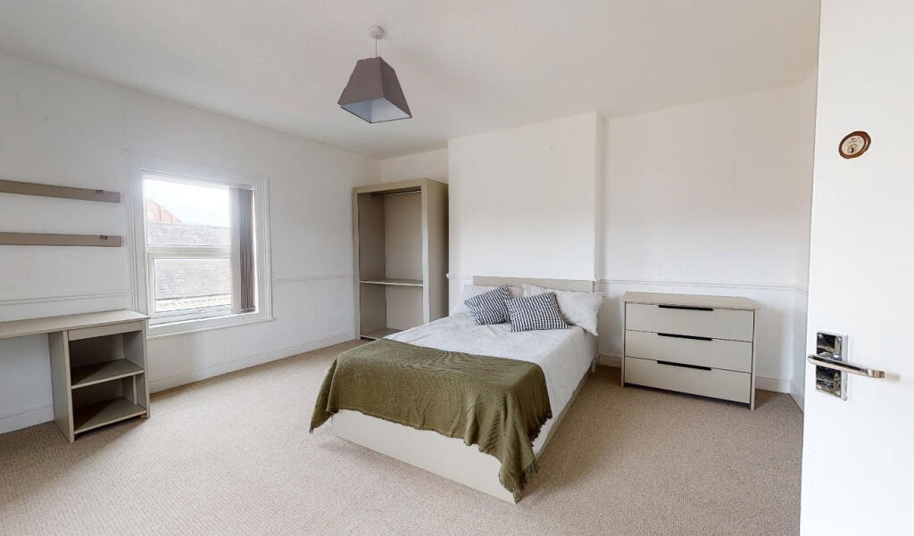 6 bed Detached for rent in Harmston. From Loc8me - Covering Lincoln
