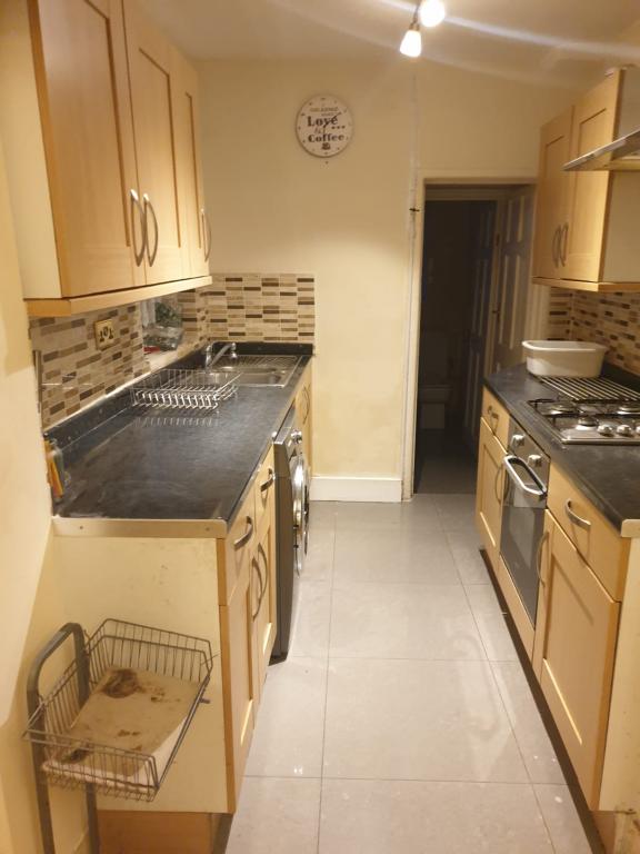 3 bed Terraced House for rent in Enfield. From Lombard Estates - Edmonton