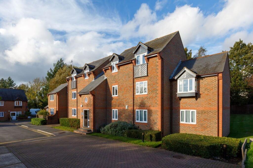 2 bed 1st Floor Flat for rent in Tonbridge. From Helen Breeze Property Management - Sevenoaks