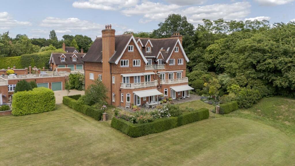 3 bed Apartment for rent in Tudeley. From Helen Breeze Property Management - Sevenoaks 3 bed Apartment for rent in Tudeley. From Helen Breeze Property Management - Sevenoaks