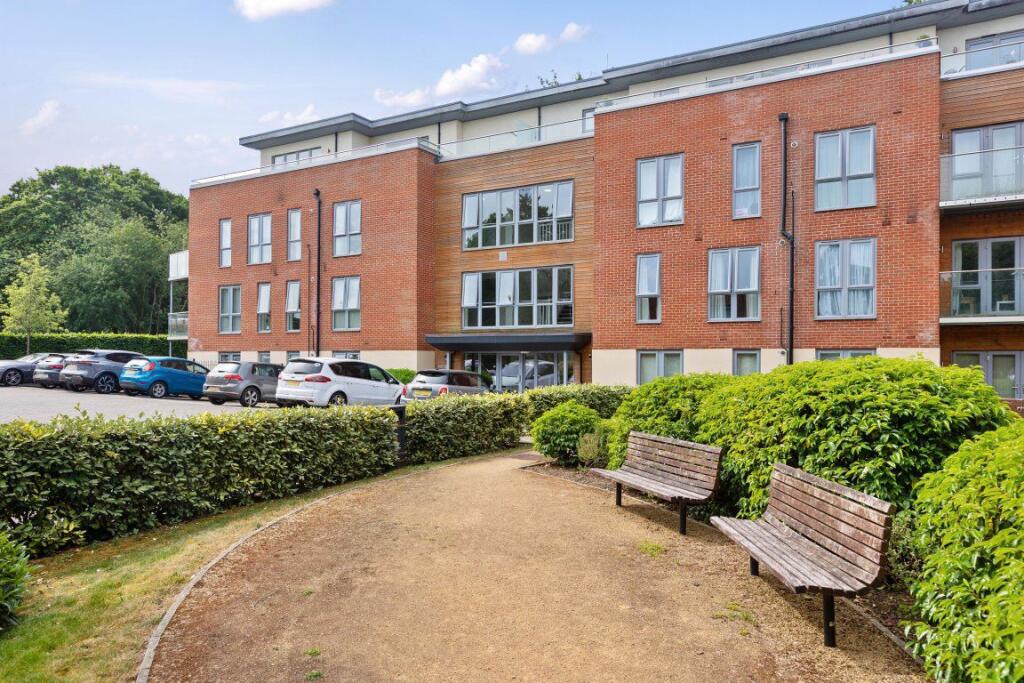 2 bed Apartment for rent in Sevenoaks. From Helen Breeze Property Management - Sevenoaks