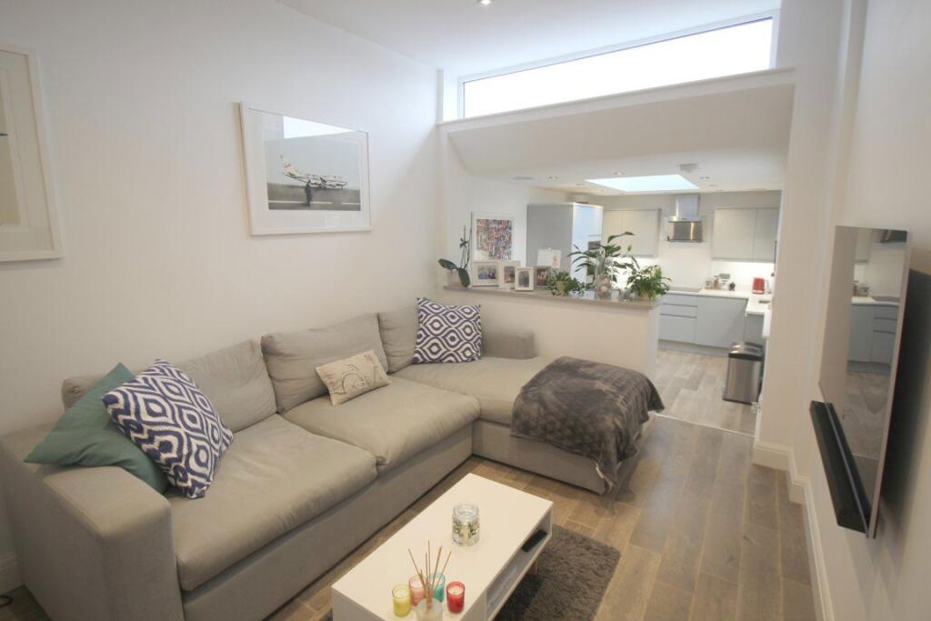 2 bed Apartment for rent in Sevenoaks. From Helen Breeze Property Management - Sevenoaks