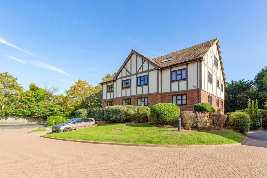 2 bed Apartment for rent in Sevenoaks. From Helen Breeze Property Management - Sevenoaks