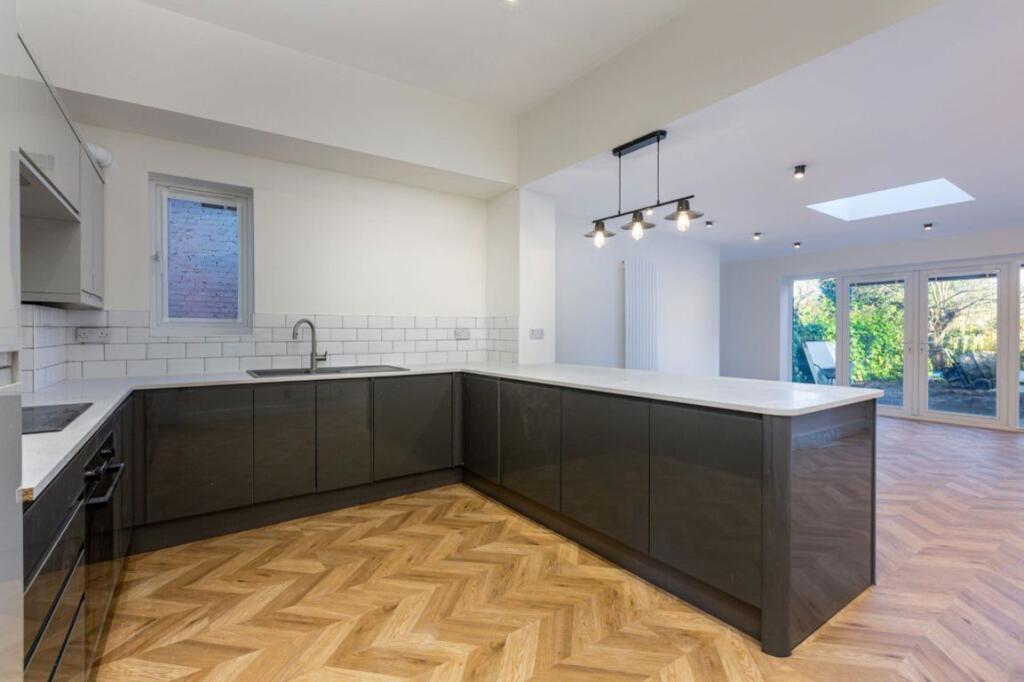 3 bed Apartment for rent in Sevenoaks. From Helen Breeze Property Management - Sevenoaks 3 bed Apartment for rent in Sevenoaks. From Helen Breeze Property Management - Sevenoaks