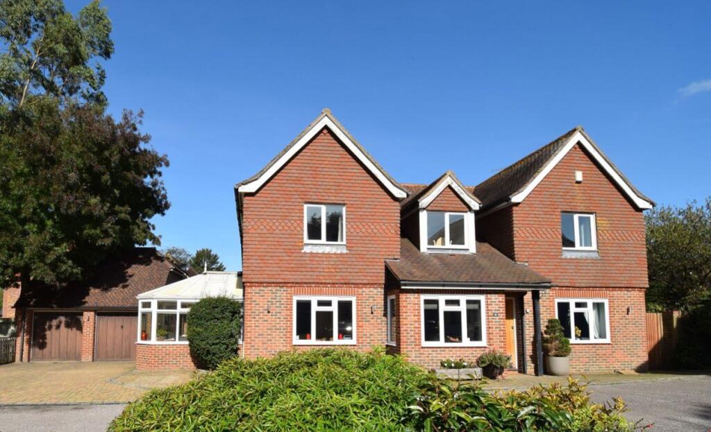 5 bed Detached for rent in Sevenoaks. From Helen Breeze Property Management - Sevenoaks 5 bed Detached for rent in Sevenoaks. From Helen Breeze Property Management - Sevenoaks