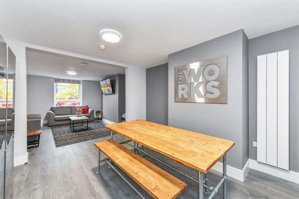 5 bed Apartment for rent in Beeston. From FHP Living - Nottingham